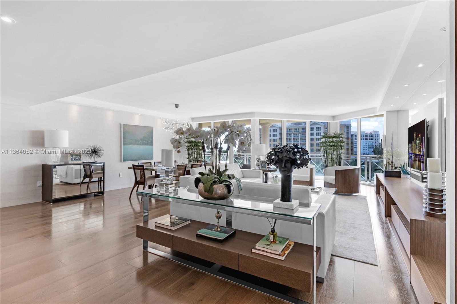 GRAND BAY TOWER CONDO - Residential