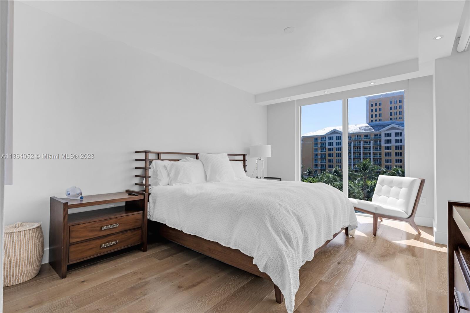 GRAND BAY TOWER CONDO - Residential