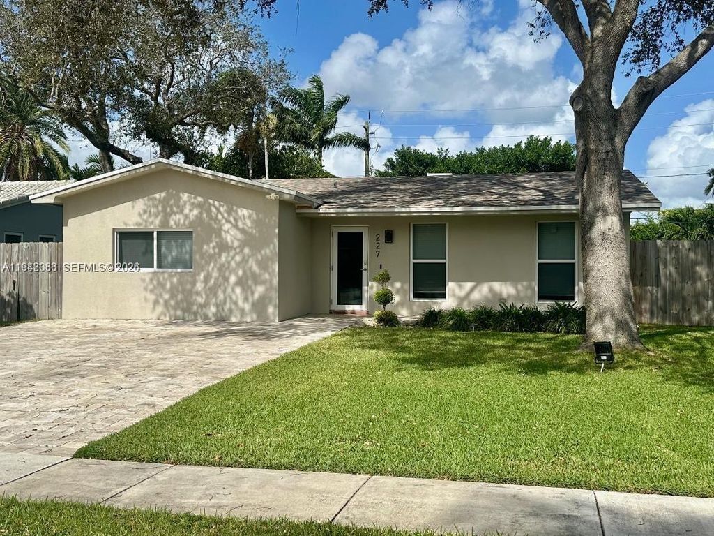 Photo of 227 SE 7th St, Dania Beach, FL 33004 (MLS # A11948086)
