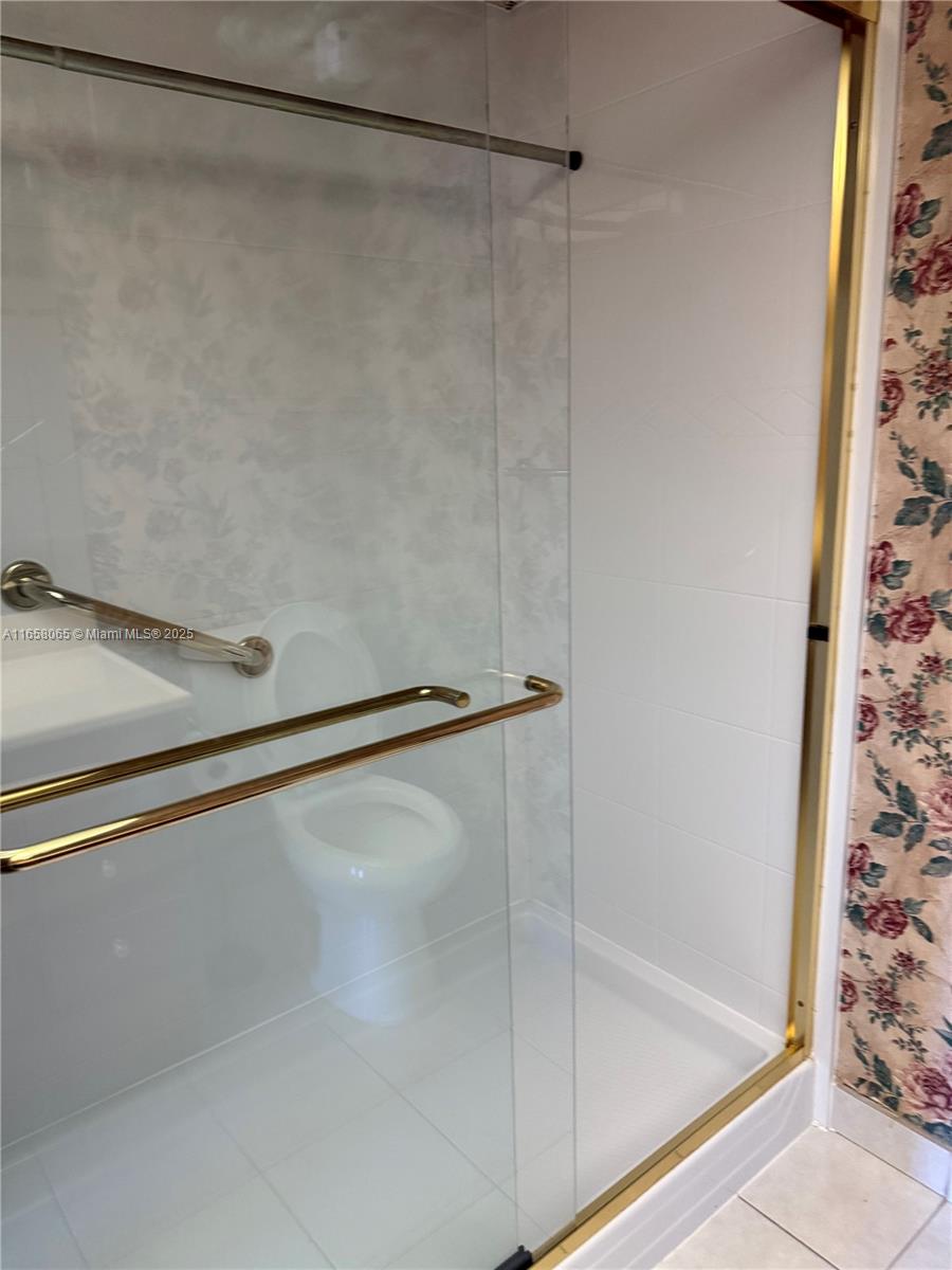 SUNRISE LAKES 219 CONDO - Residential