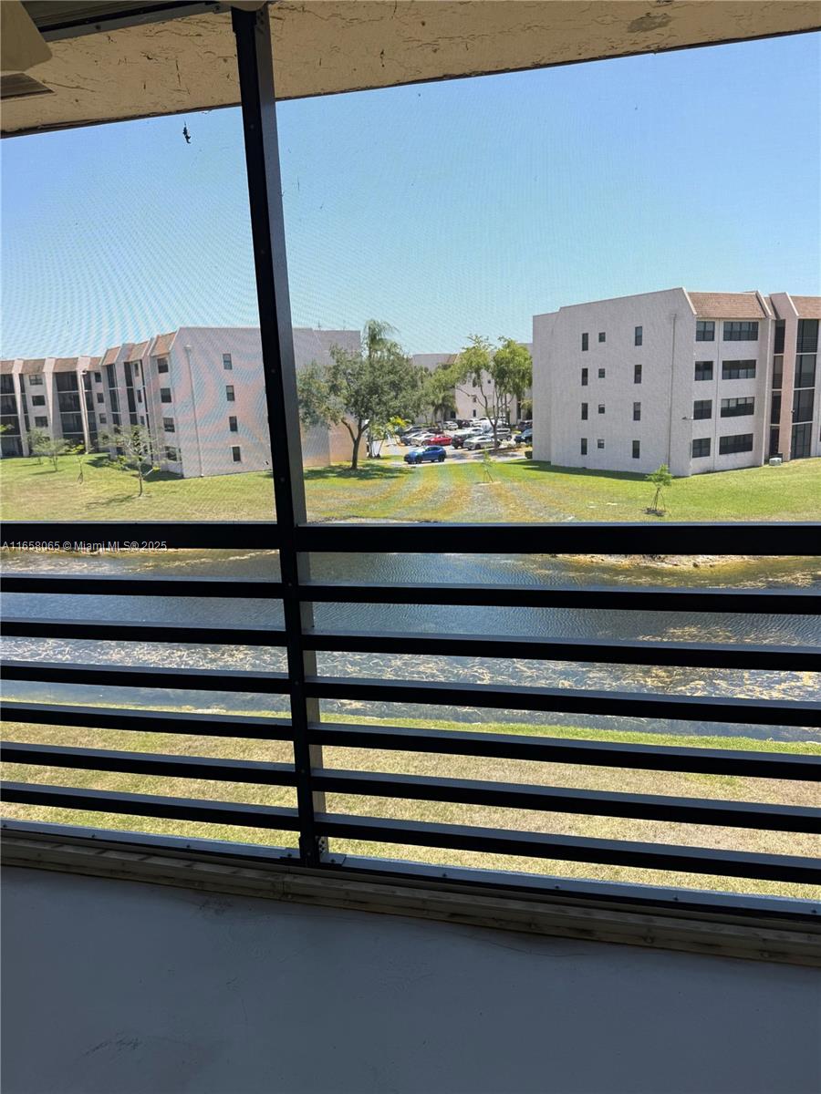 SUNRISE LAKES 219 CONDO - Residential