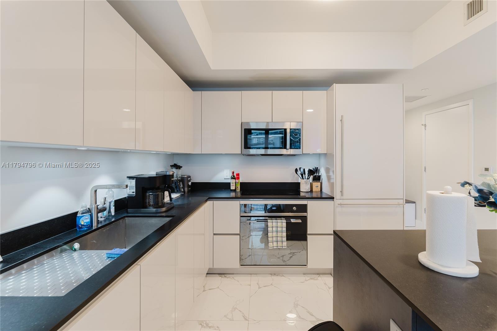 1010 BRICKELL CONDO - Residential
