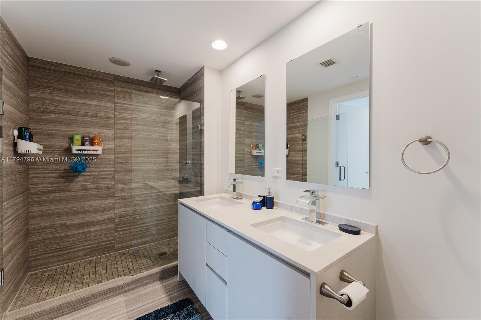1010 BRICKELL CONDO - Residential