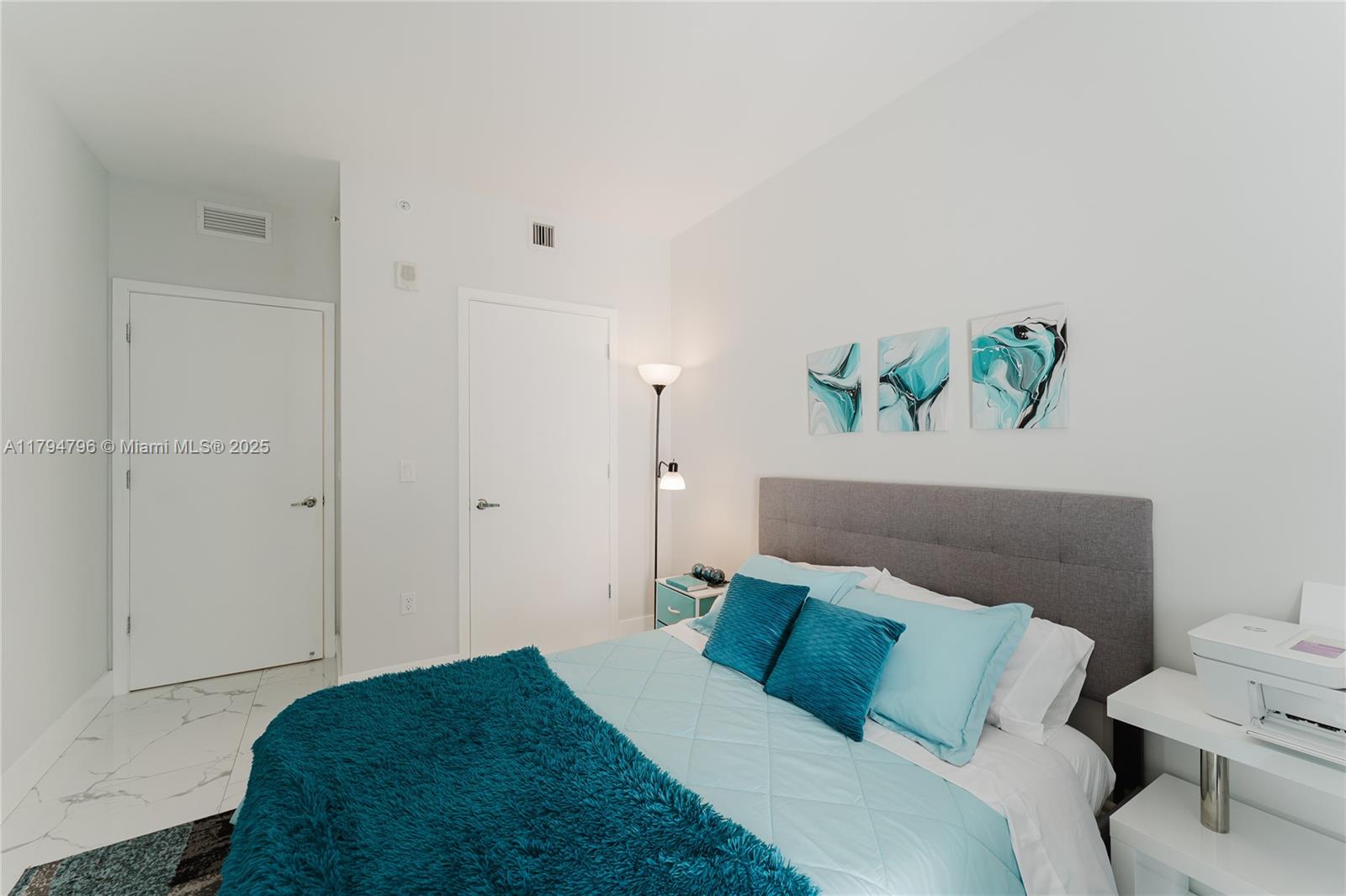 1010 BRICKELL CONDO - Residential
