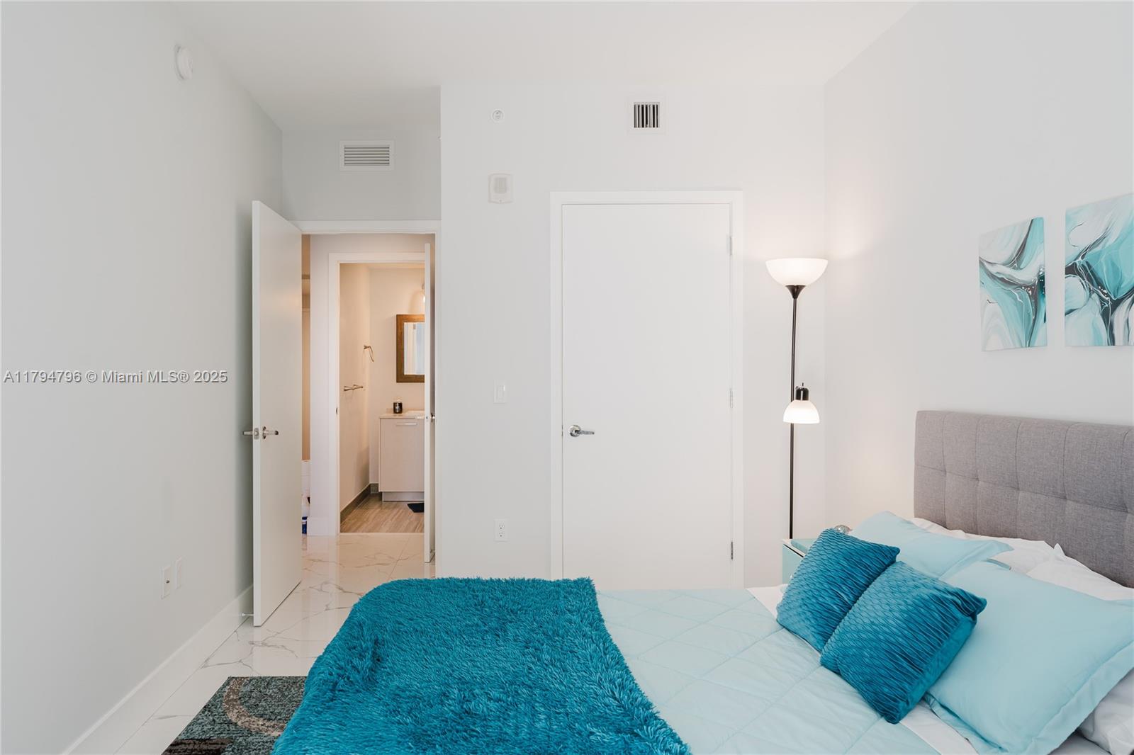1010 BRICKELL CONDO - Residential