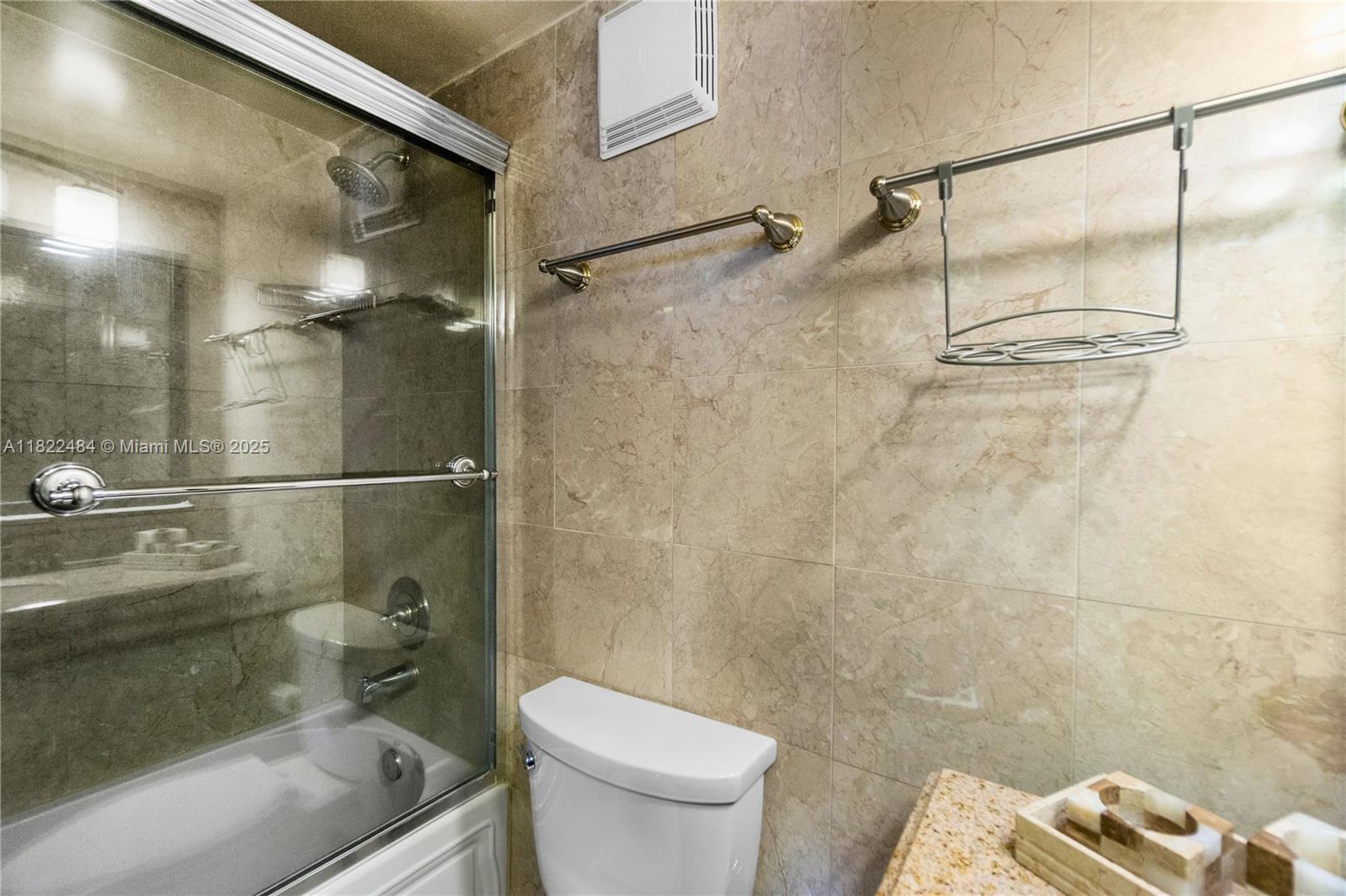 THE DECOPLAGE CONDO - Residential