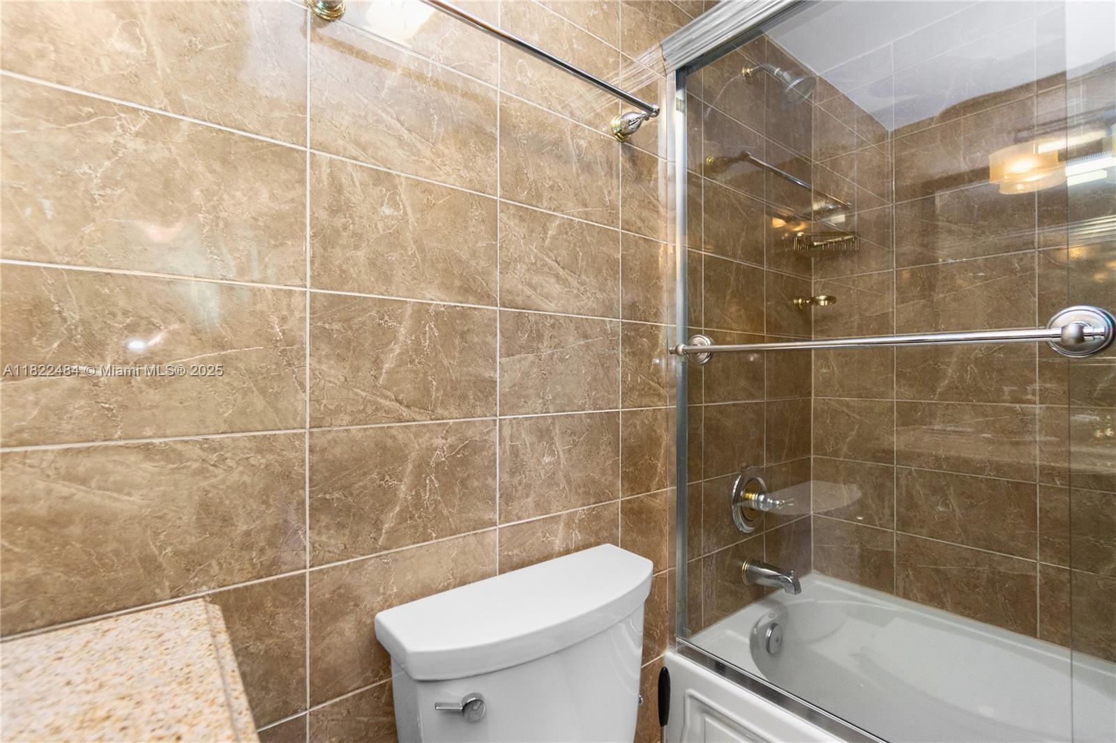 THE DECOPLAGE CONDO - Residential