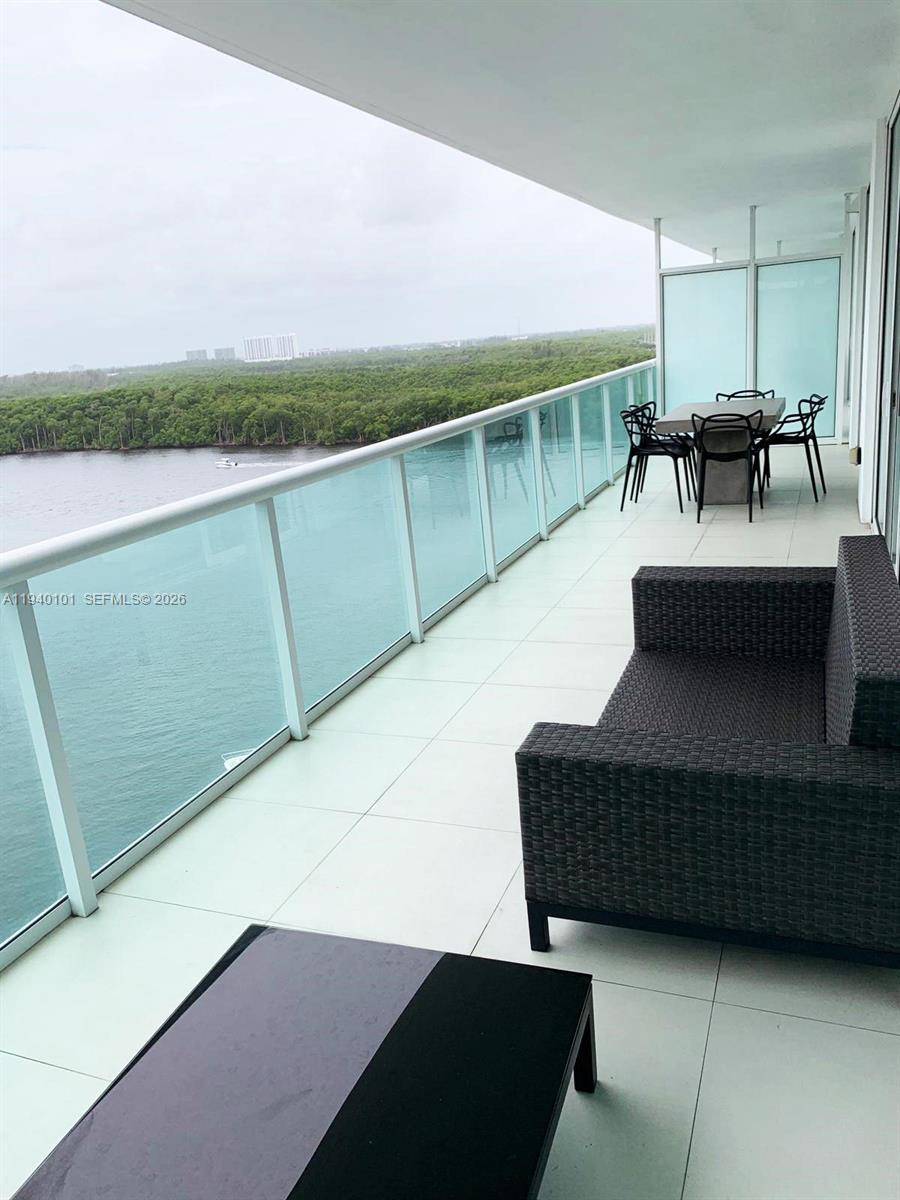 400 Sunny Isles Blvd 1120