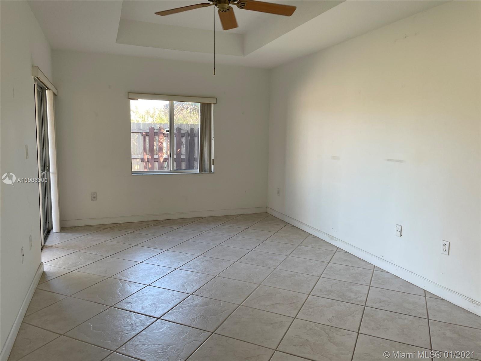 FOUR LAKES SEC 7 - Residential Lease