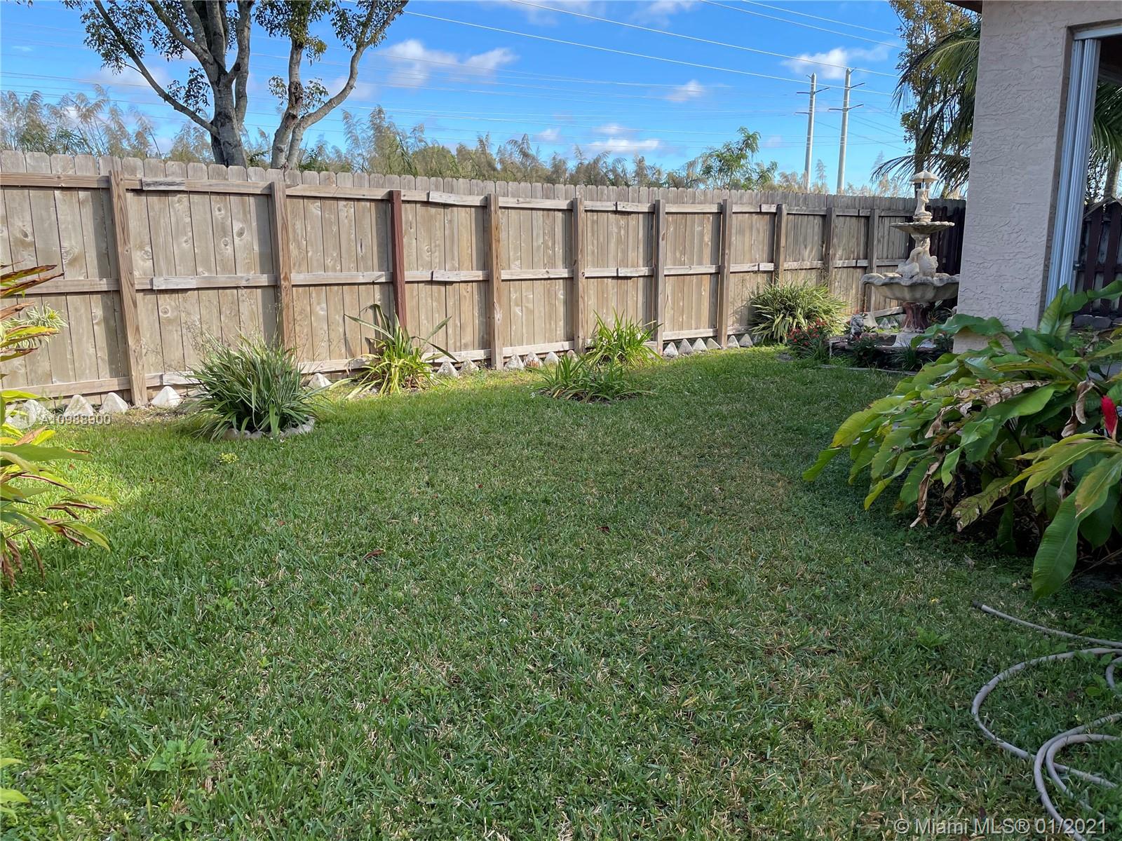 FOUR LAKES SEC 7 - Residential Lease