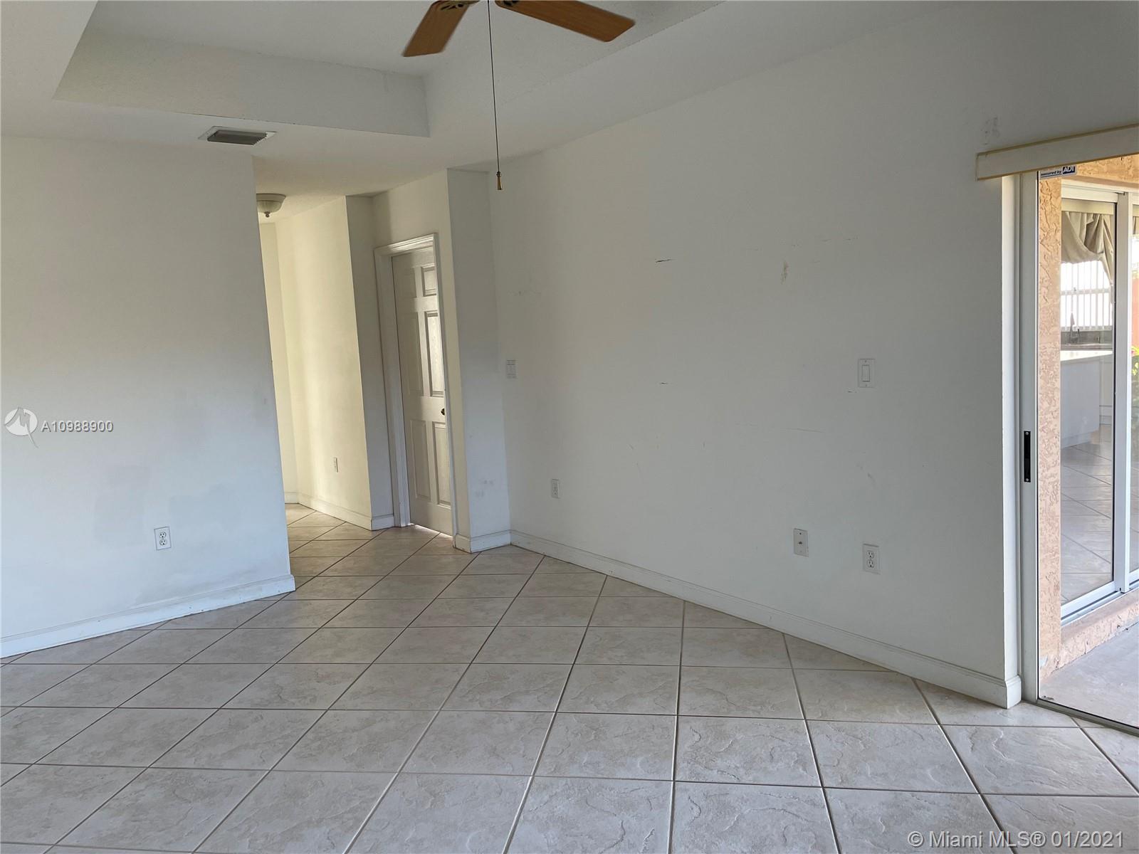 FOUR LAKES SEC 7 - Residential Lease