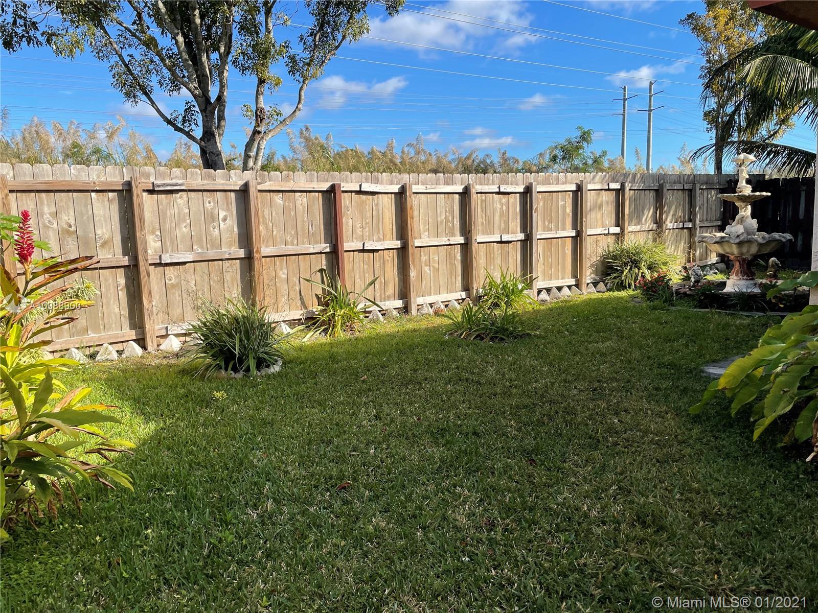 FOUR LAKES SEC 7 - Residential Lease