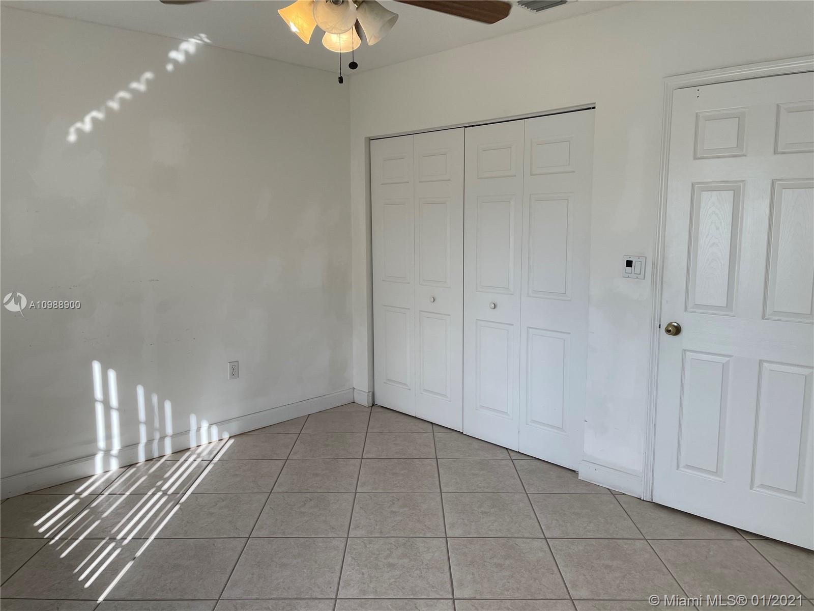 FOUR LAKES SEC 7 - Residential Lease