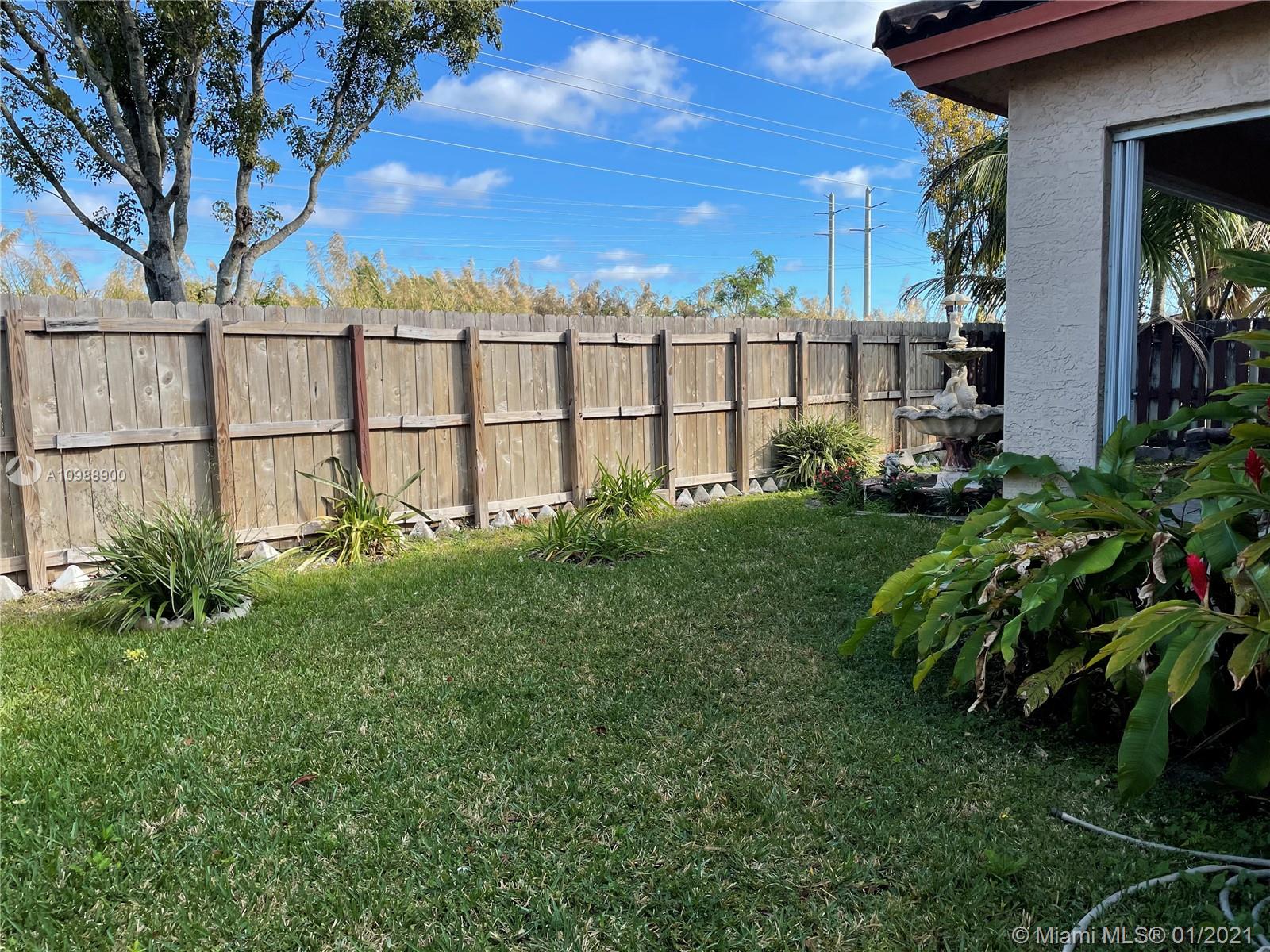 FOUR LAKES SEC 7 - Residential Lease