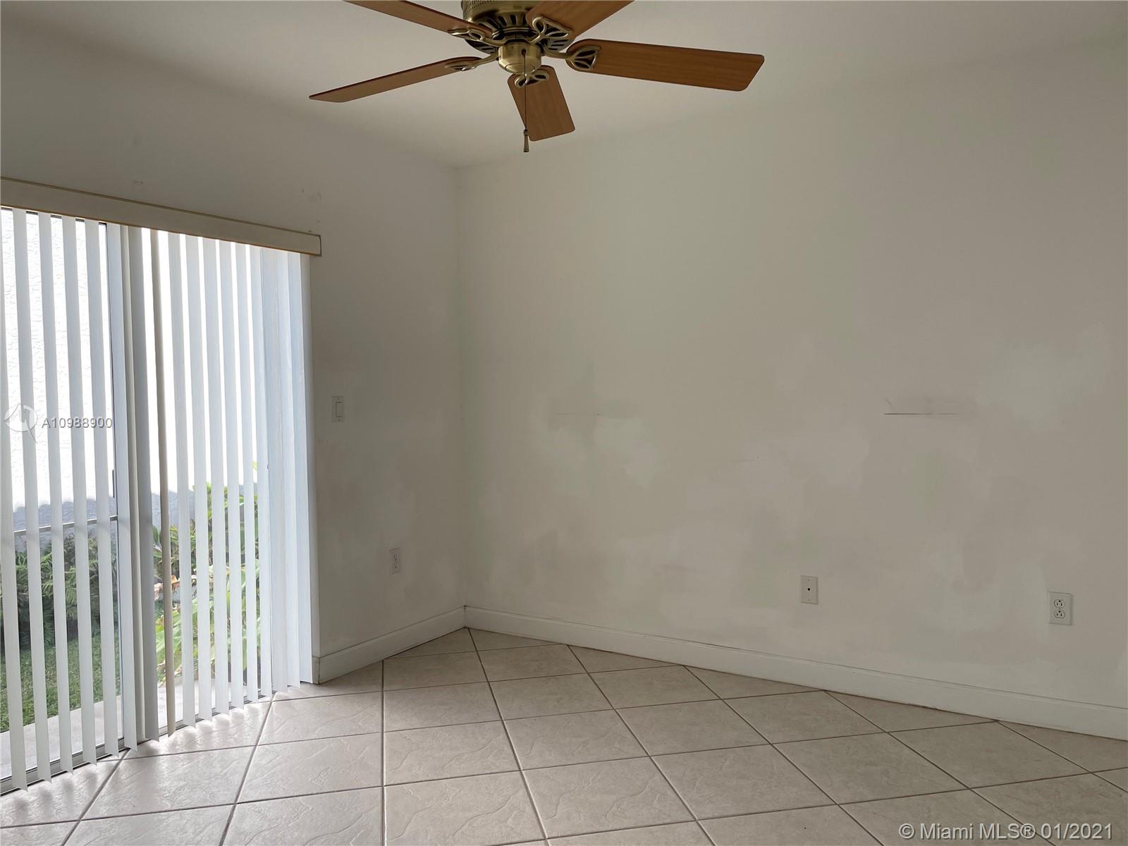 FOUR LAKES SEC 7 - Residential Lease