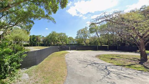 11353 SW 69th Ct Pinecrest FL 33156