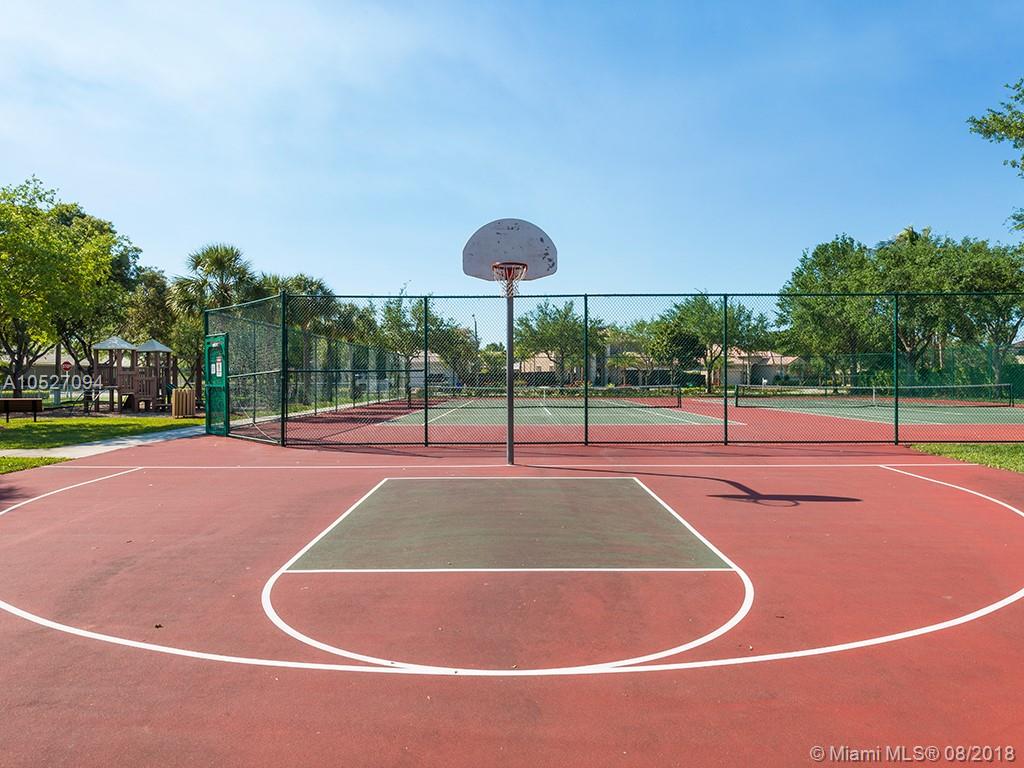 STONERIDGE LAKE ESTATES P - Residential