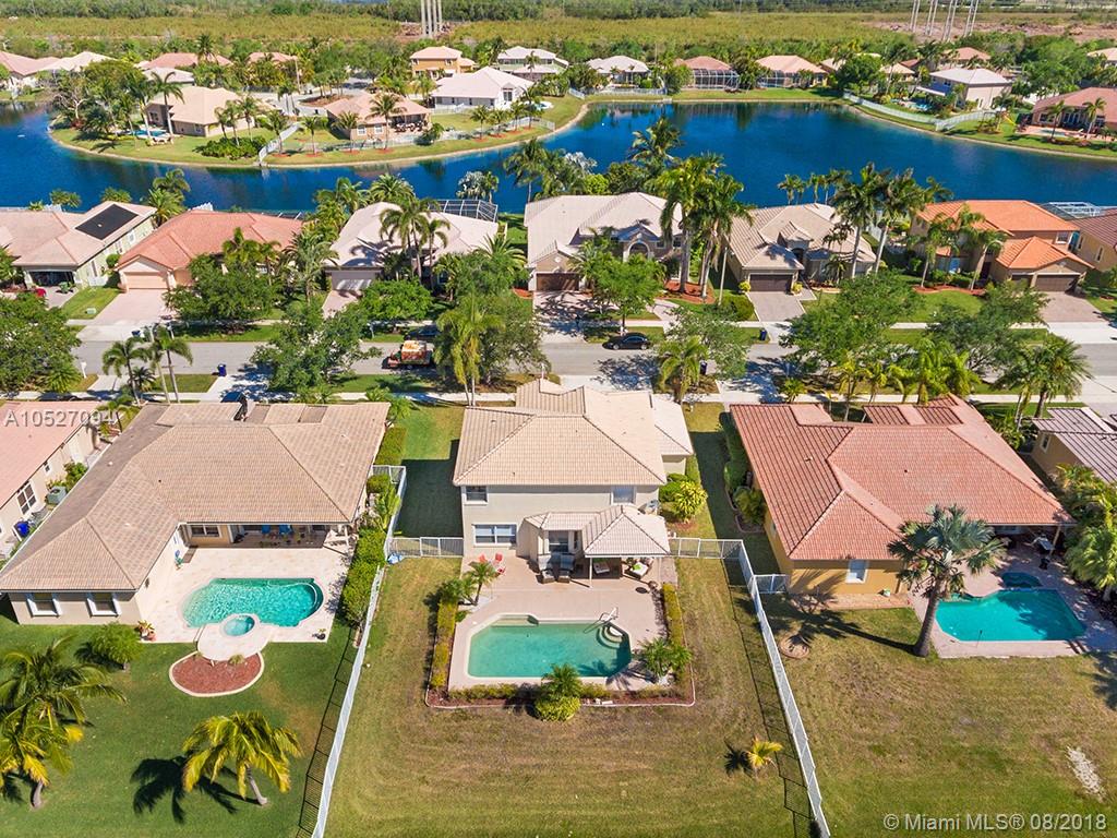 STONERIDGE LAKE ESTATES P - Residential