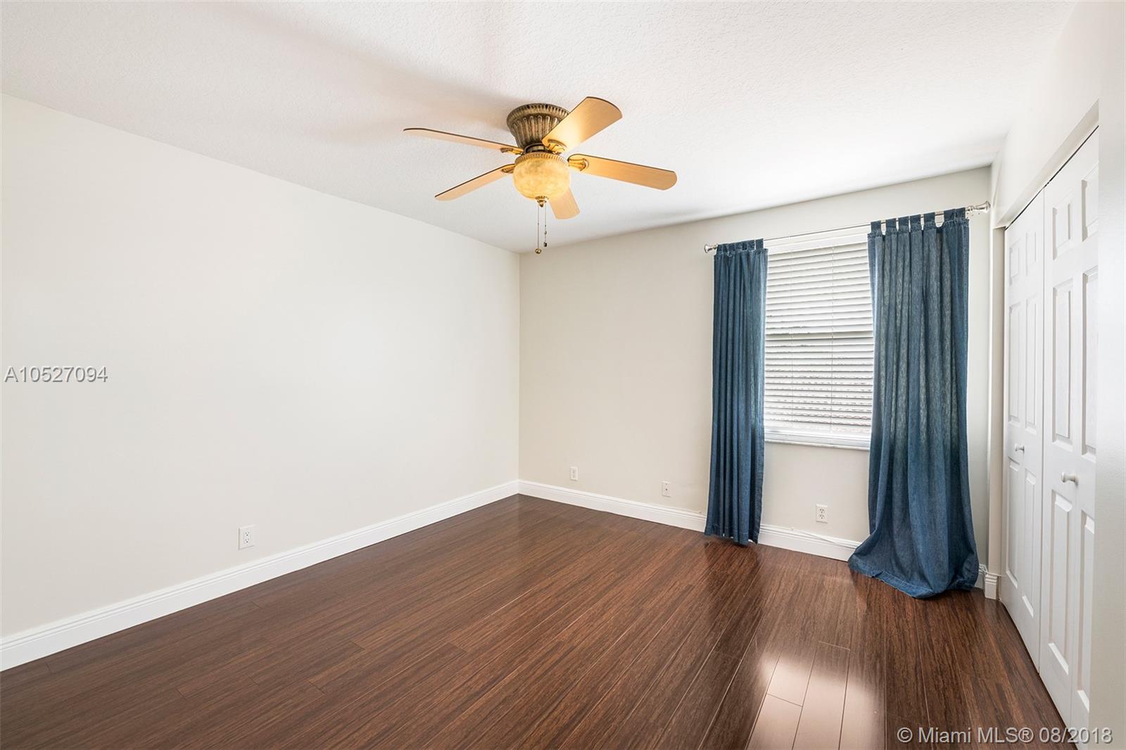 STONERIDGE LAKE ESTATES P - Residential