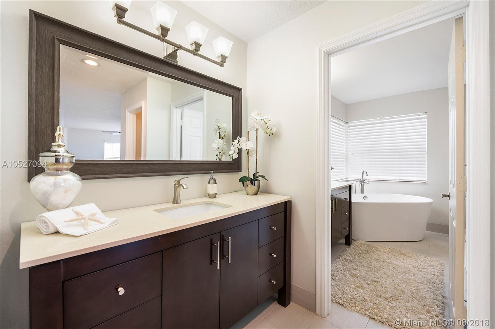 STONERIDGE LAKE ESTATES P - Residential