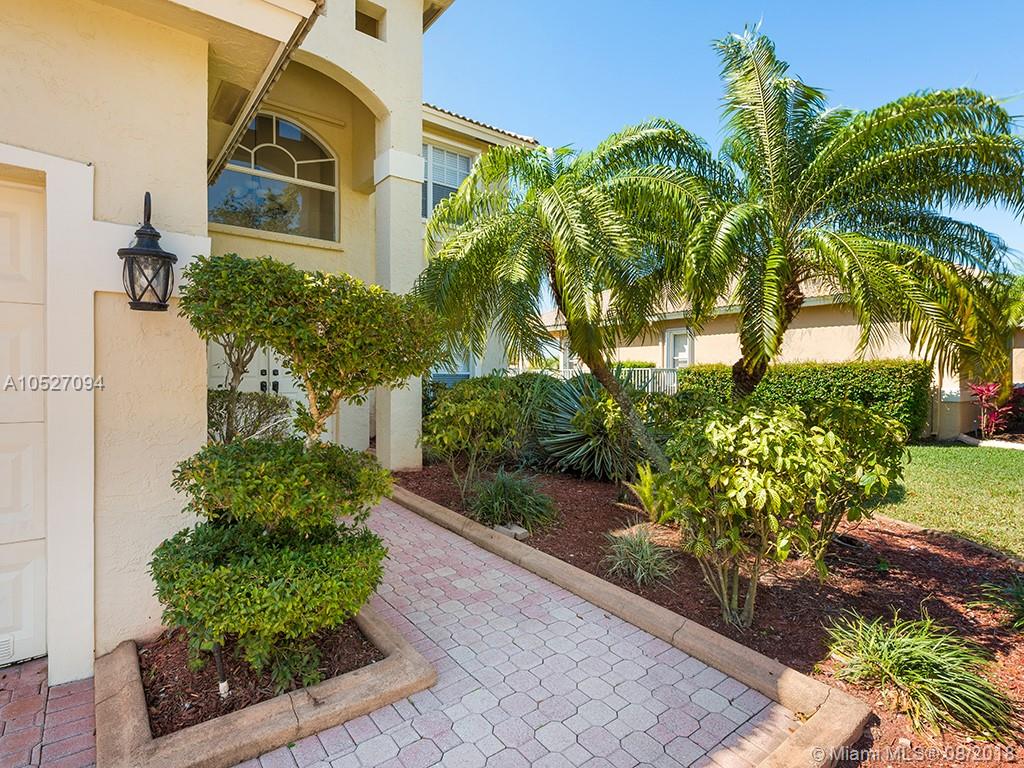 STONERIDGE LAKE ESTATES P - Residential