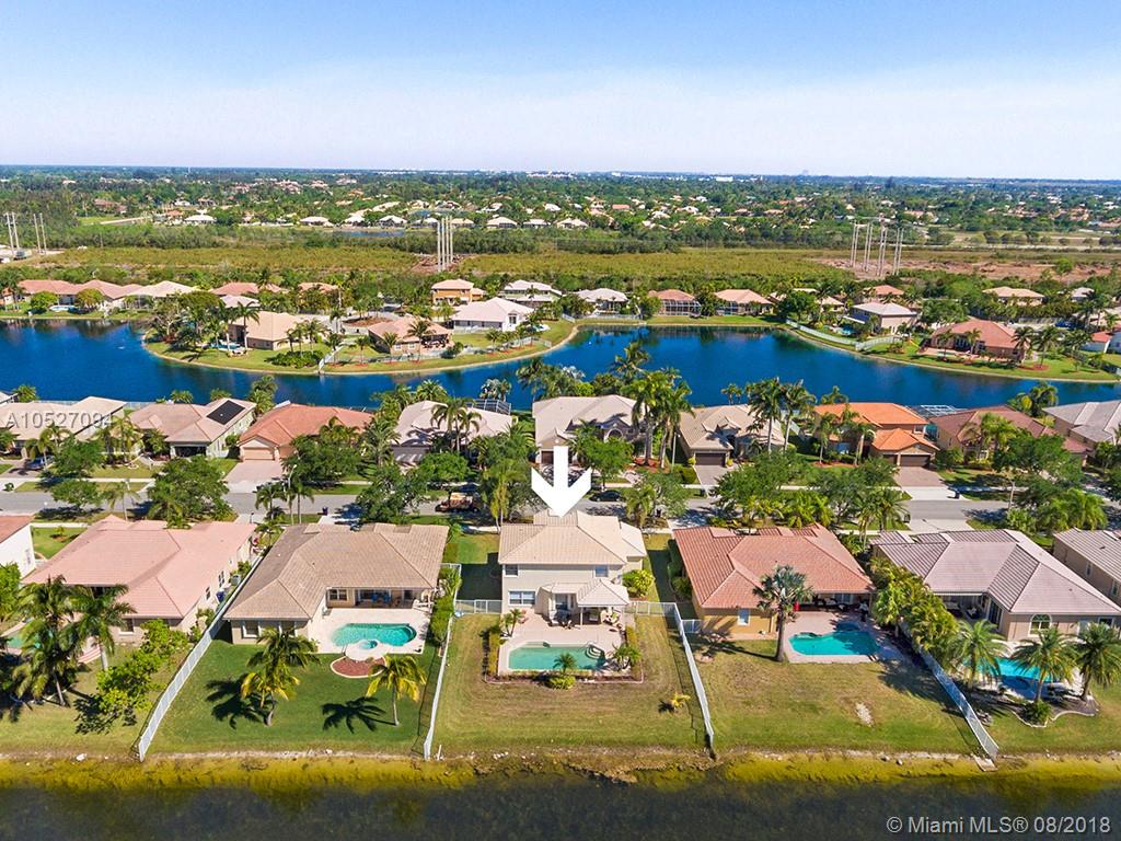 STONERIDGE LAKE ESTATES P - Residential