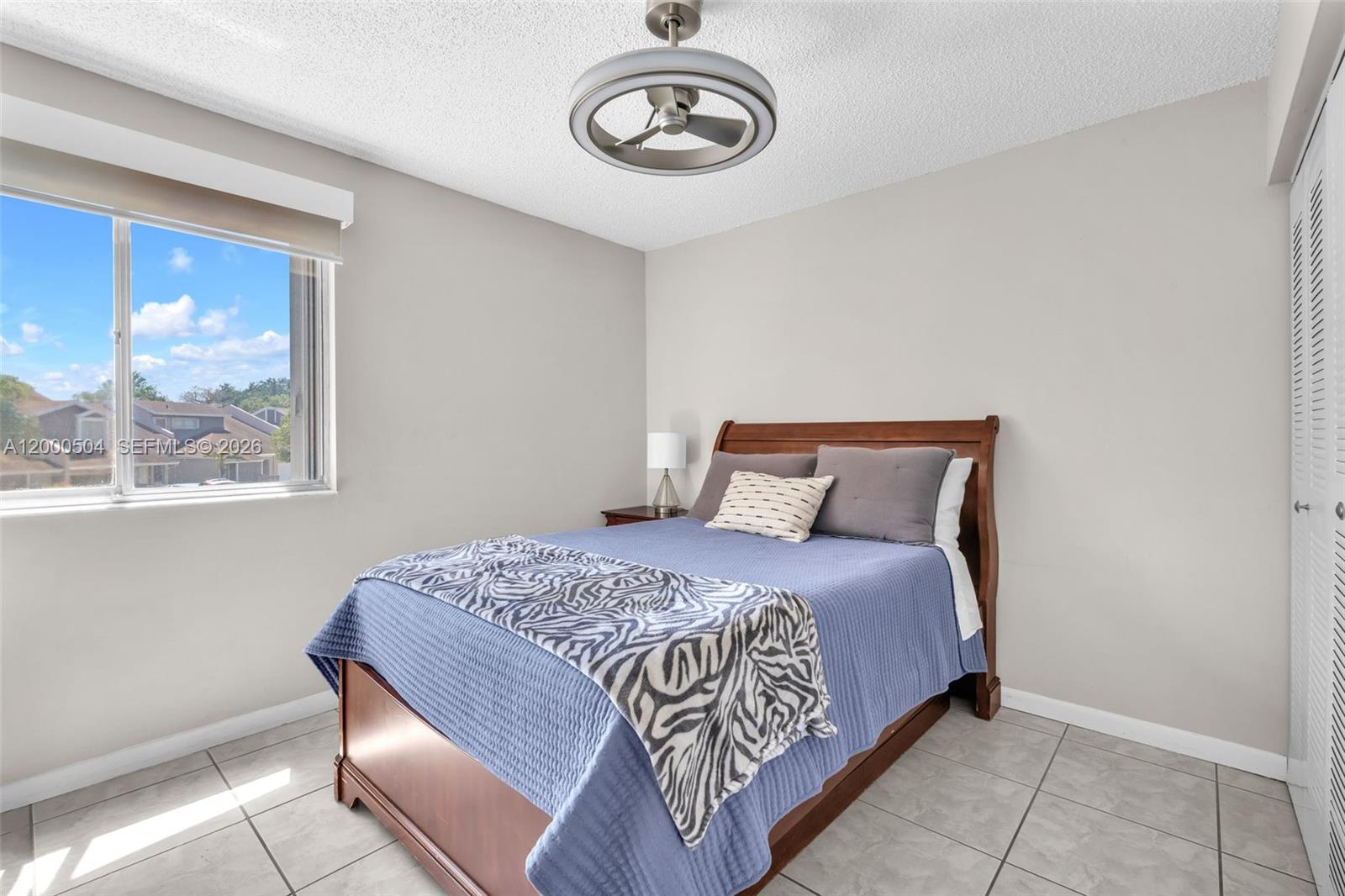 WOODGATE CONDOMINIUM 28 - Residential Lease