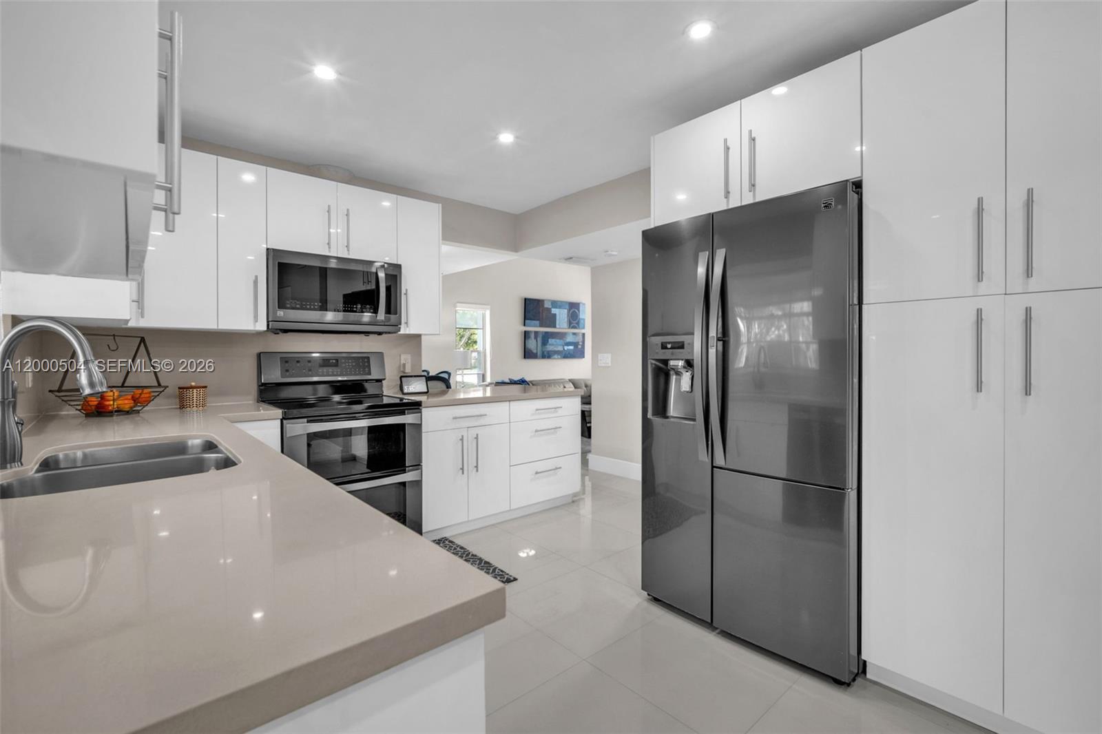 WOODGATE CONDOMINIUM 28 - Residential Lease