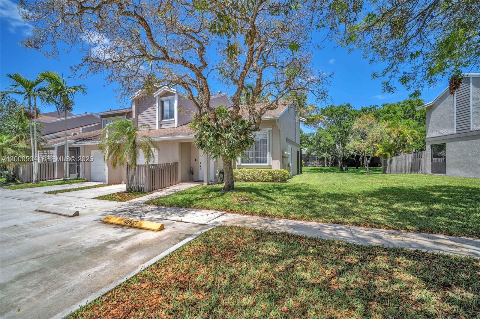 WOODGATE CONDOMINIUM 28 - Residential Lease