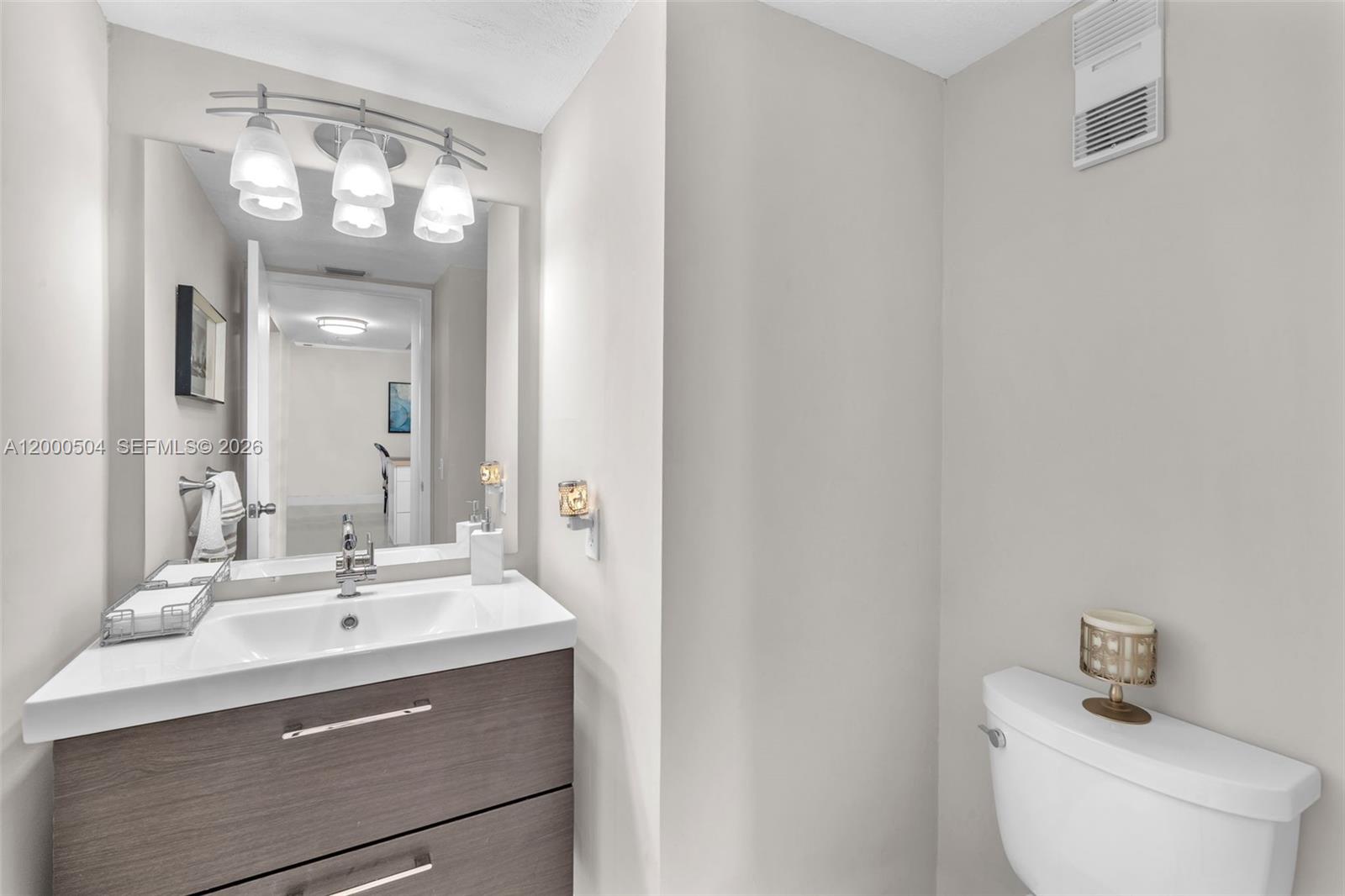 WOODGATE CONDOMINIUM 28 - Residential Lease