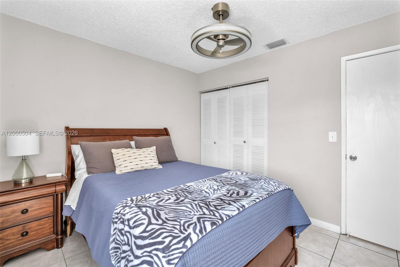 WOODGATE CONDOMINIUM 28 - Residential Lease