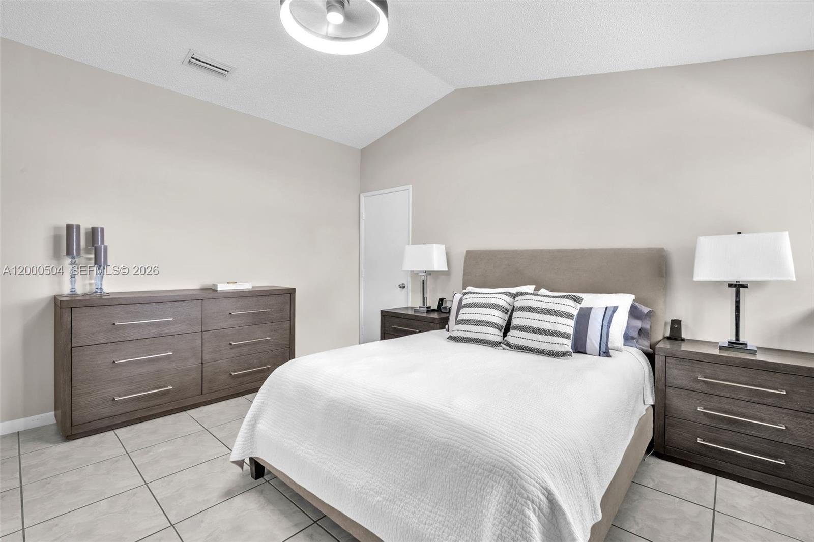 WOODGATE CONDOMINIUM 28 - Residential Lease