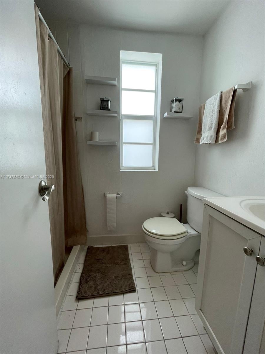 KEN MAE GARDEN CONDO - Residential