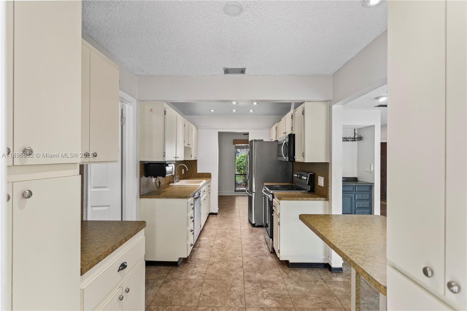 GUARDIAN ESTATES - Residential
