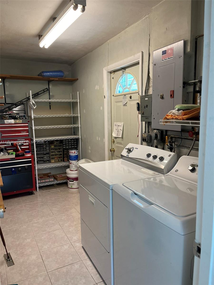 HEFTLER HOMES SUNSET PARK - Residential