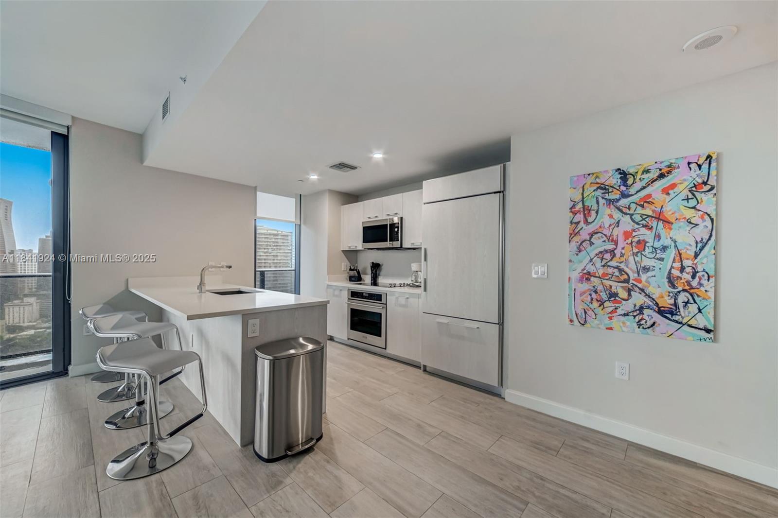 45 SW 9th St 2803