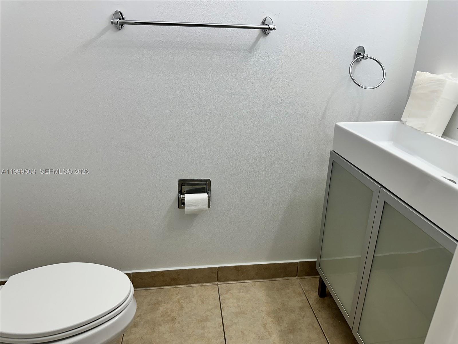 BANYAN BAY CONDO - Residential