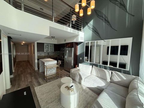 41 SE 5th St 708 Miami FL 33131