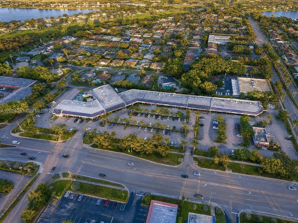 Photo of 8919 Taft St, Pembroke Pines, FL 33024 (MLS # A12024030)