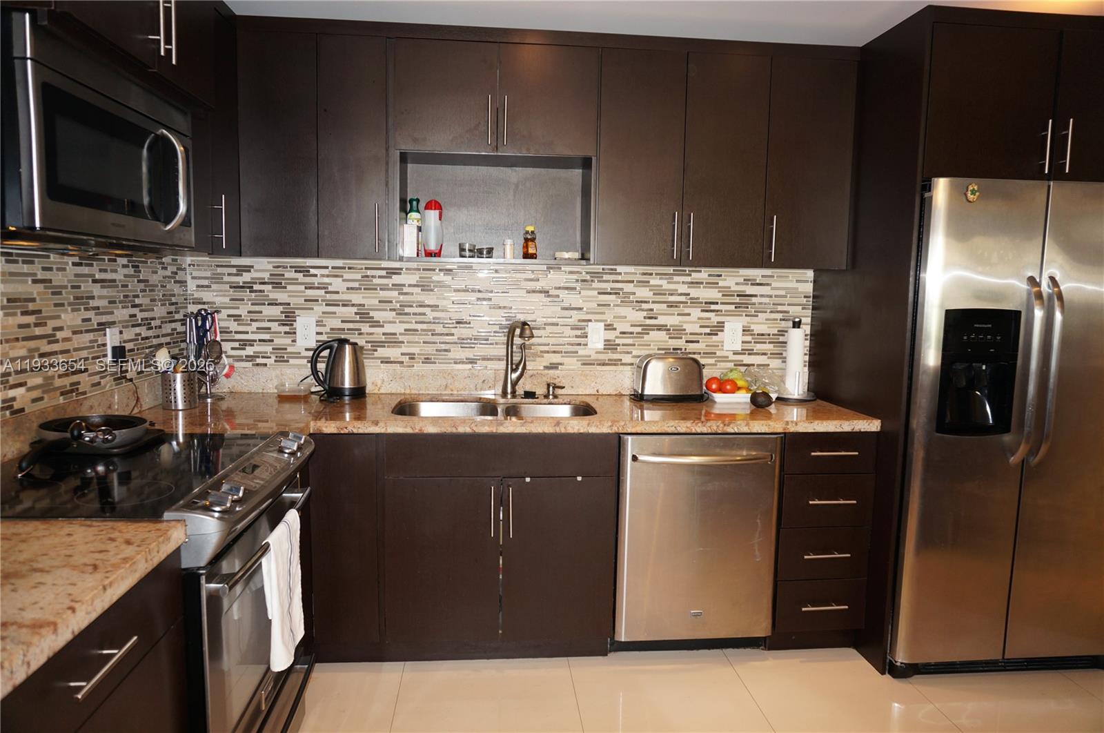 OCEANVIEW BUILDING A COND - Residential