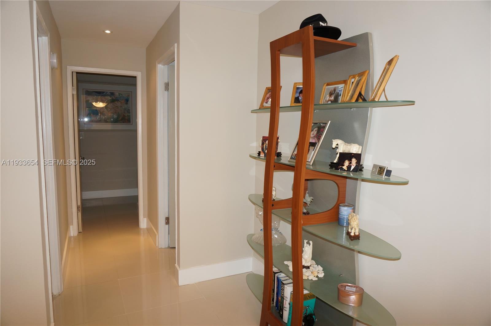 OCEANVIEW BUILDING A COND - Residential