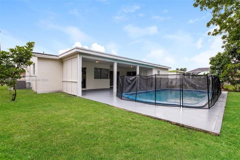 A home in Lauderdale Lakes