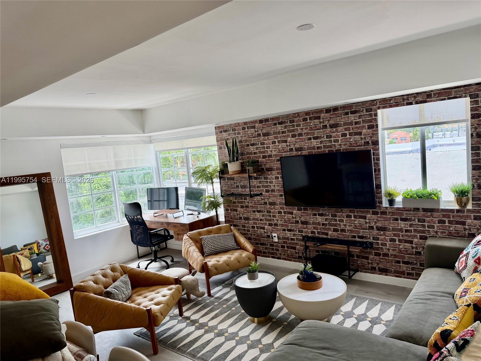 820 Euclid Ave 305 - Image 1