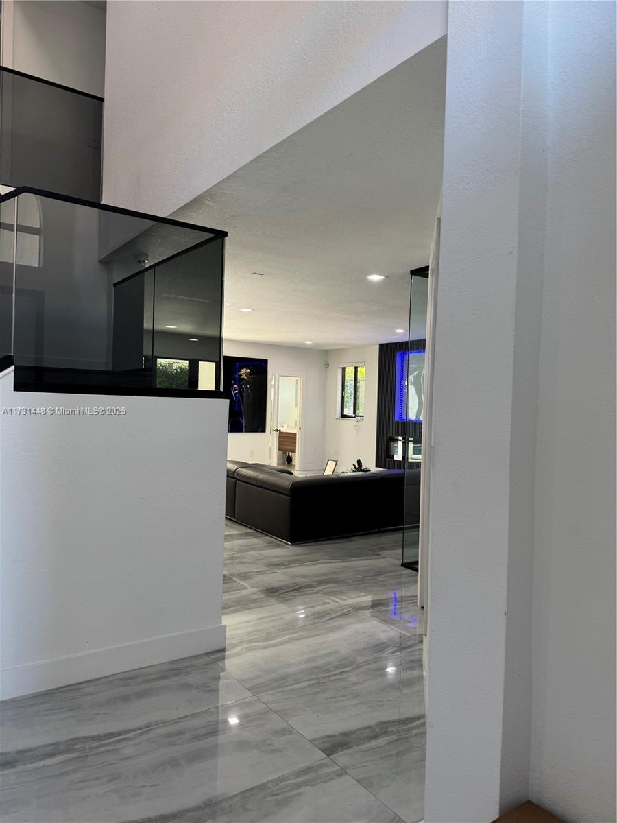 CUTLER CAY - Residential