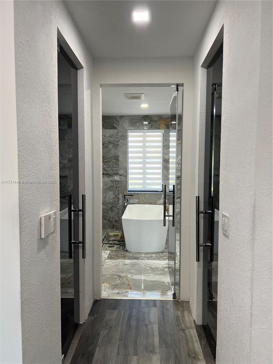 CUTLER CAY - Residential