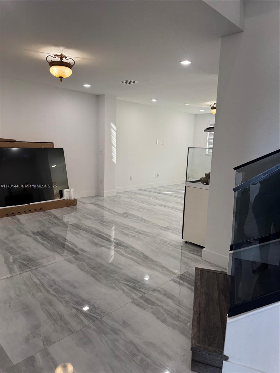 CUTLER CAY - Residential