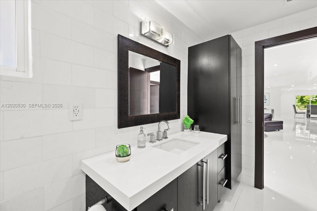 FIVE GS PLAT - Residential