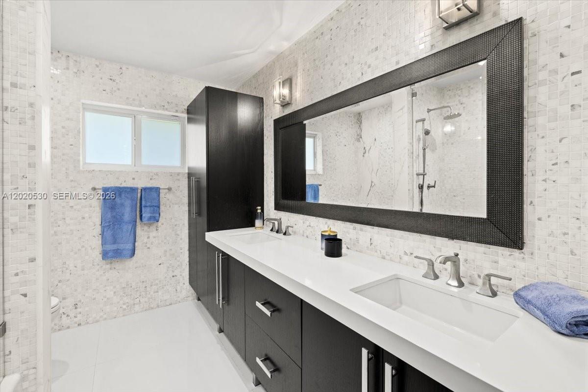 FIVE GS PLAT - Residential