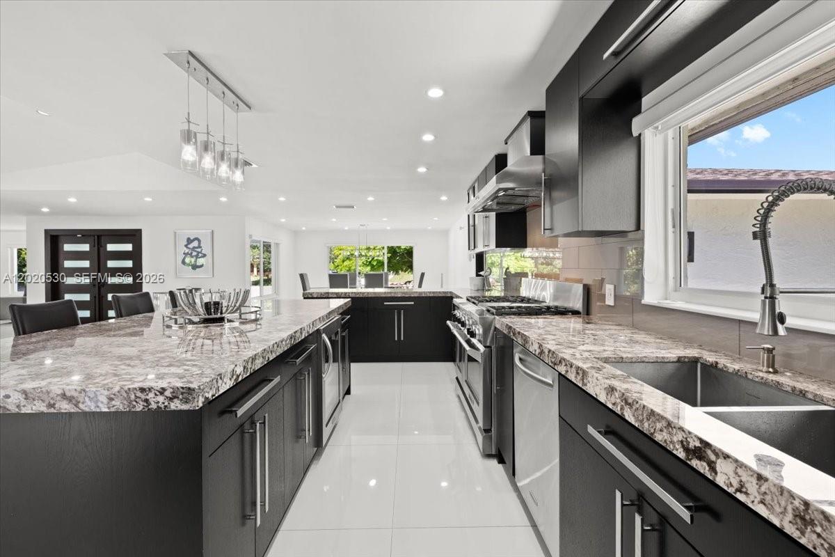 FIVE GS PLAT - Residential