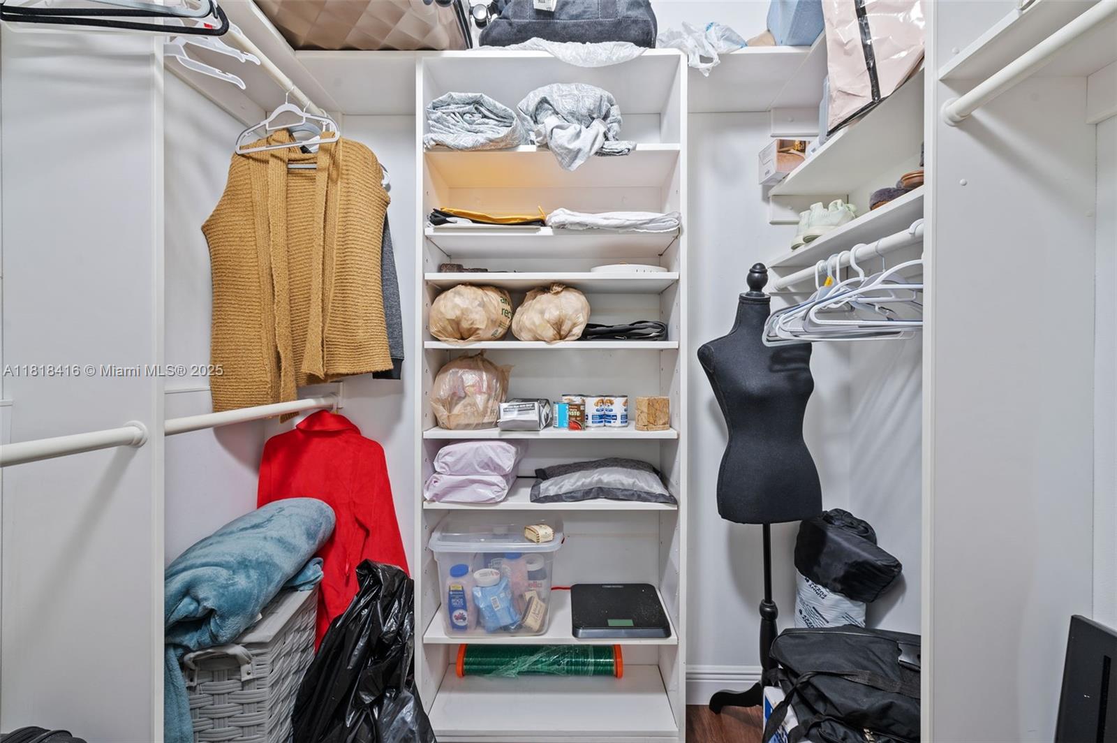 SECTOR 7 PARCEL - Residential